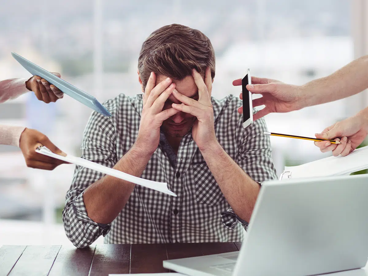 Saúde mental no trabalho: quando a pressão por resultado vira condenação milionária